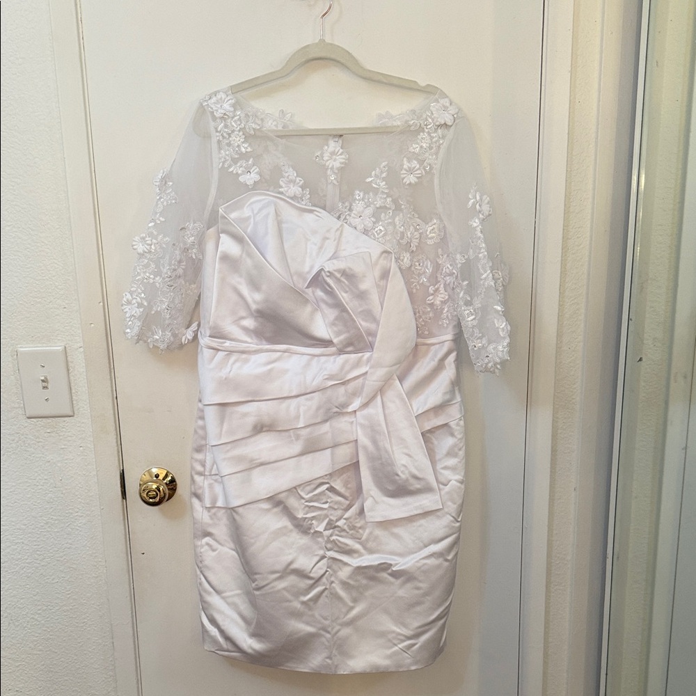 Elegant White Floral Lace Dress